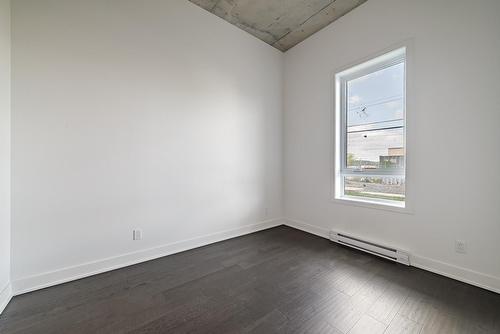 Bedroom - 105-7227 Boul. Newman, Montréal (Lasalle), QC - Indoor Photo Showing Other Room