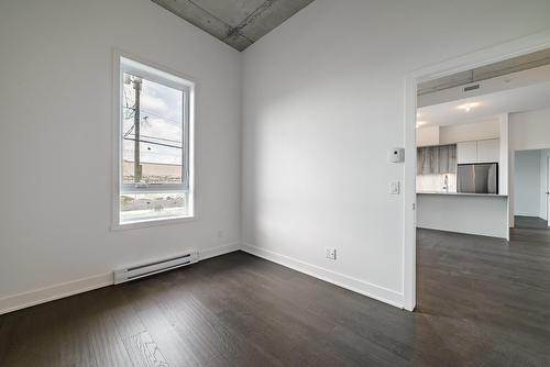 Bedroom - 105-7227 Boul. Newman, Montréal (Lasalle), QC - Indoor Photo Showing Other Room