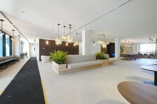 Reception area - 105-7227 Boul. Newman, Montréal (Lasalle), QC - Indoor Photo Showing Other Room