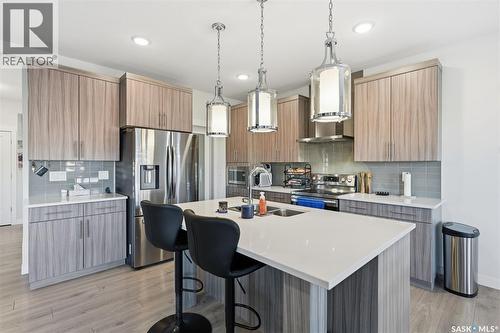 451 Mcfaull Crescent, Saskatoon, SK - Indoor Photo Showing Kitchen With Upgraded Kitchen