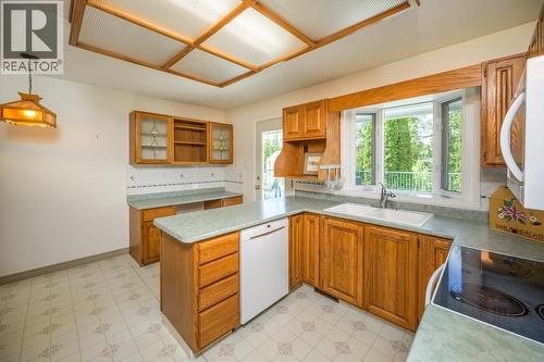 1145 Babine Crescent, Prince George, BC - Indoor Photo Showing Kitchen