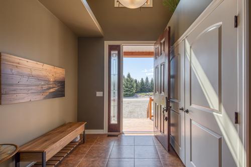 4453 Cedar Bay, Fairmont Hot Springs, BC - Indoor Photo Showing Other Room