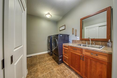 4453 Cedar Bay, Fairmont Hot Springs, BC - Indoor Photo Showing Laundry Room