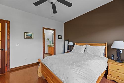 5323 Ptarmigan Street, Kelowna, BC - Indoor Photo Showing Bedroom