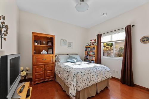 5323 Ptarmigan Street, Kelowna, BC - Indoor Photo Showing Bedroom