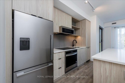 517-185 Dunlop Street E, Barrie, ON - Indoor Photo Showing Kitchen