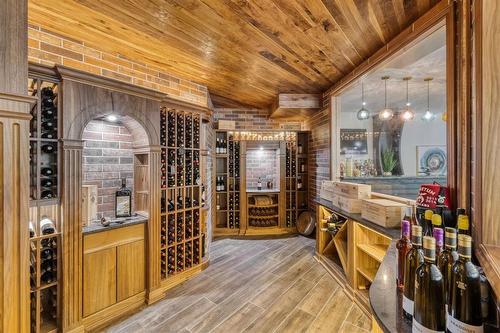 1421 Loudoun Road, Winnipeg, MB - Indoor Photo Showing Other Room