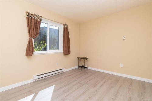304-4728 Uplands Dr, Nanaimo, BC - Indoor Photo Showing Other Room