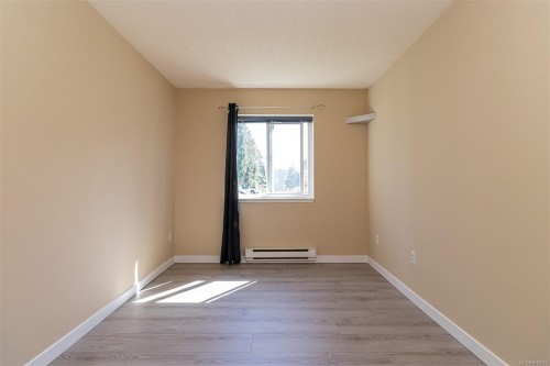 304-4728 Uplands Dr, Nanaimo, BC - Indoor Photo Showing Other Room