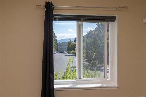 304-4728 Uplands Dr, Nanaimo, BC - Indoor Photo Showing Other Room