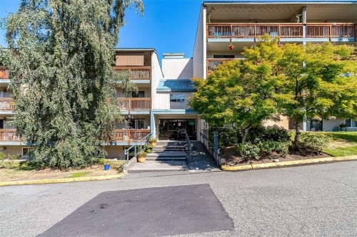 304-4728 Uplands Dr, Nanaimo, BC - Outdoor