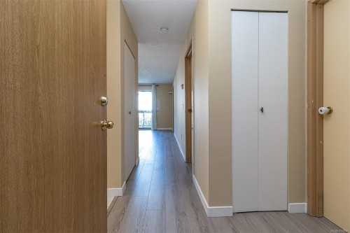 304-4728 Uplands Dr, Nanaimo, BC - Indoor Photo Showing Other Room