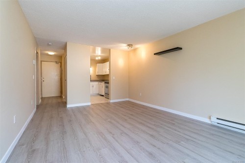 304-4728 Uplands Dr, Nanaimo, BC - Indoor Photo Showing Other Room