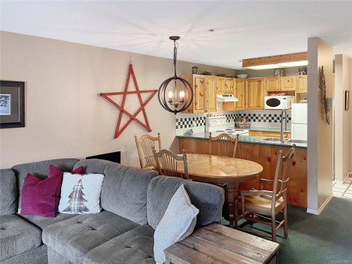 106-1320 Henry Rd, Courtenay, BC - Indoor