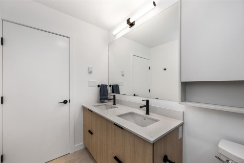 411-3564A Ryder Hesjedal Way, Colwood, BC - Indoor Photo Showing Bathroom