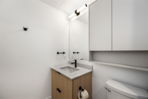411-3564A Ryder Hesjedal Way, Colwood, BC - Indoor Photo Showing Bathroom
