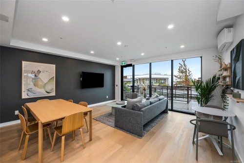411-3564A Ryder Hesjedal Way, Colwood, BC - Indoor Photo Showing Living Room