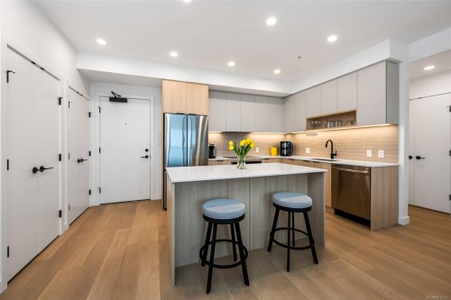 411-3564A Ryder Hesjedal Way, Colwood, BC - Indoor Photo Showing Kitchen With Upgraded Kitchen