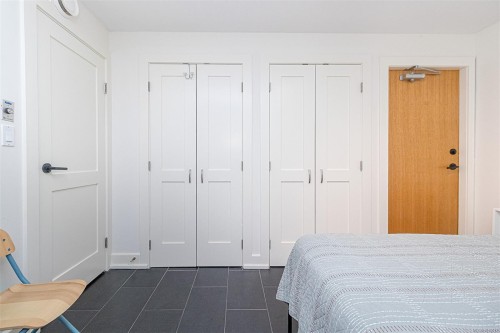 302-1407 Government St, Victoria, BC - Indoor Photo Showing Bedroom