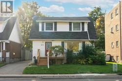62 PARK ROAD S  Oshawa, ON L1J 4G9