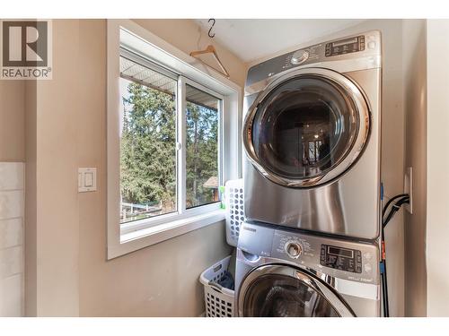 1325 Chimney Valley Road, Williams Lake, BC - Indoor Photo Showing Laundry Room