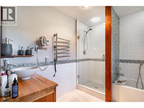 1325 Chimney Valley Road, Williams Lake, BC - Indoor Photo Showing Bathroom