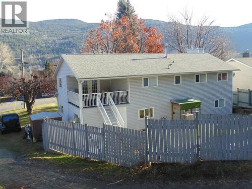 3304 8Th Avenue, Castlegar, BC - Outdoor