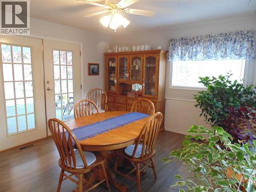 3304 8Th Avenue, Castlegar, BC - Indoor Photo Showing Dining Room