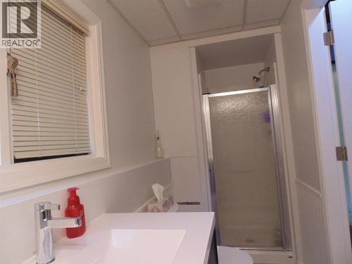 3304 8Th Avenue, Castlegar, BC - Indoor Photo Showing Bathroom