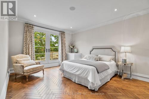 1343 Blythe Road, Mississauga, ON - Indoor Photo Showing Bedroom
