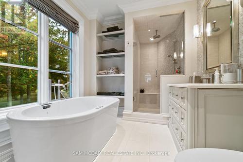 1343 Blythe Road, Mississauga, ON - Indoor Photo Showing Bathroom