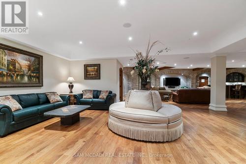 1343 Blythe Road, Mississauga, ON - Indoor Photo Showing Living Room