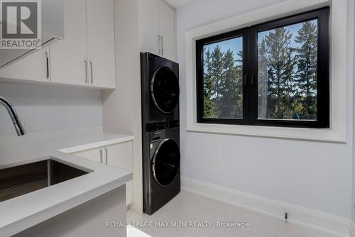67 Davidson Drive, Vaughan, ON - Indoor Photo Showing Laundry Room