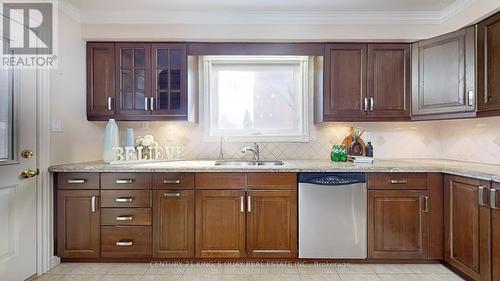 50 Bedford Park Avenue, Richmond Hill, ON - Indoor Photo Showing Kitchen With Double Sink