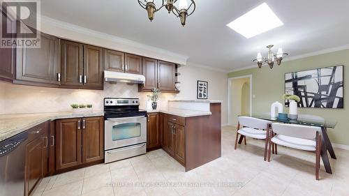 50 Bedford Park Avenue, Richmond Hill, ON - Indoor Photo Showing Kitchen