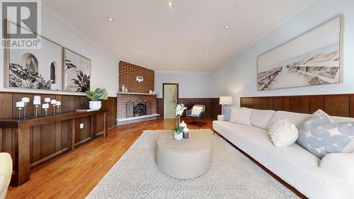 50 Bedford Park Avenue, Richmond Hill, ON - Indoor Photo Showing Living Room