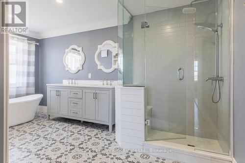 5583 3Rd Line Road, Erin, ON - Indoor Photo Showing Bathroom