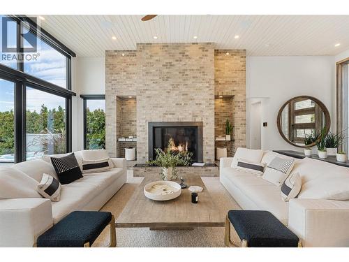 2641 Casa Loma Road, West Kelowna, BC - Indoor Photo Showing Living Room With Fireplace