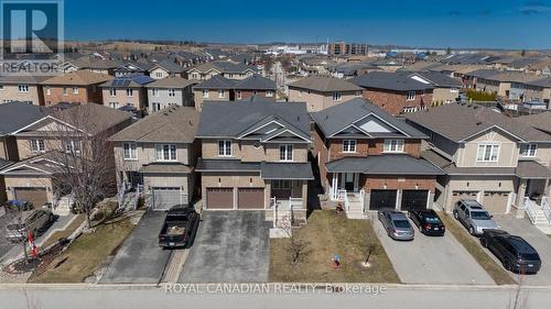 213 RICHARDSON CRESCENT  Bradford West Gwillimbury, ON L3Z 0R5