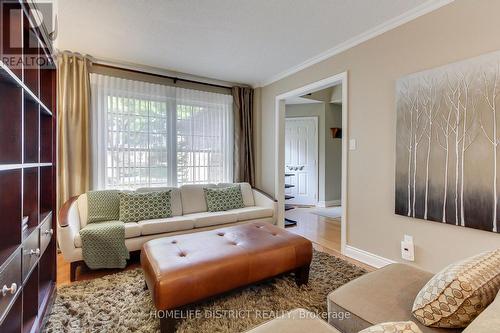 43 Daniels Crescent, Ajax, ON - Indoor Photo Showing Living Room