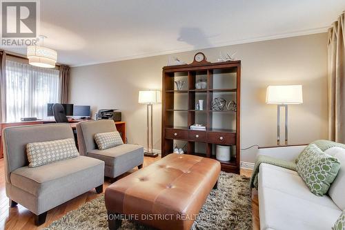 43 Daniels Crescent, Ajax, ON - Indoor Photo Showing Living Room
