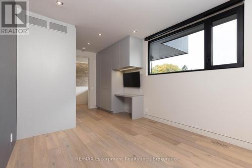 144 Sparling Court, Oakville (Sw Southwest), ON - Indoor Photo Showing Other Room