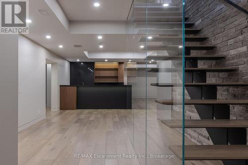 144 Sparling Court, Oakville (Sw Southwest), ON - Indoor Photo Showing Other Room