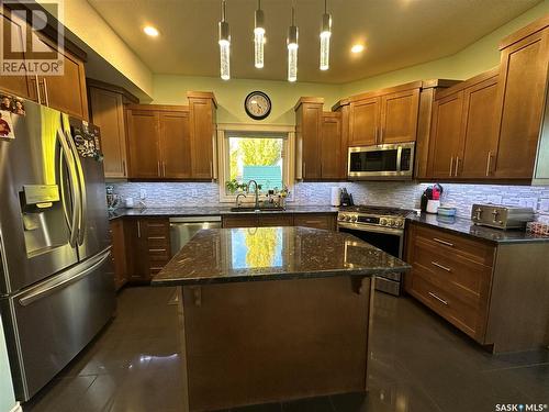 508 Cardinal Court, Shellbrook, SK - Indoor Photo Showing Kitchen With Upgraded Kitchen