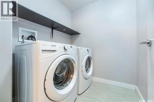143 Marlatte Crescent, Saskatoon, SK - Indoor Photo Showing Laundry Room