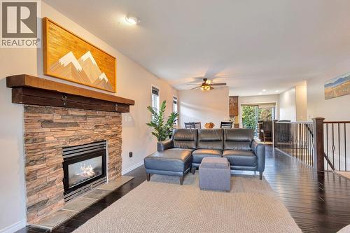 2077 Rosefield Drive, West Kelowna, BC - Indoor Photo Showing Living Room With Fireplace