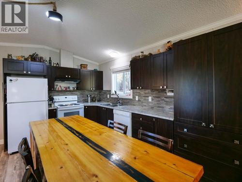 4591 Matthews Road, Quesnel, BC - Indoor Photo Showing Kitchen With Double Sink