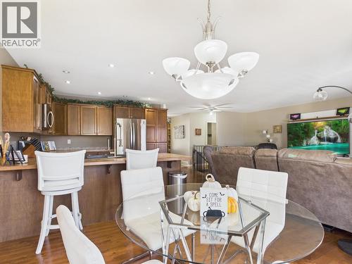 959 Midnight Drive, Williams Lake, BC - Indoor Photo Showing Dining Room