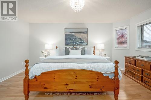 2620 Andover Road, Oakville (Ro River Oaks), ON - Indoor Photo Showing Bedroom