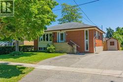 LOWER - 6 PRINCE CHARLES DRIVE  Halton Hills, ON L7G 3T7